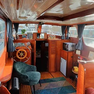 https://motorjacht-flint.thehaguehotels.net